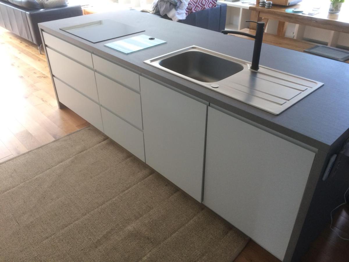 Spacious Contemporary Chalet Type Apartment. ゴールウェイ エクステリア 写真