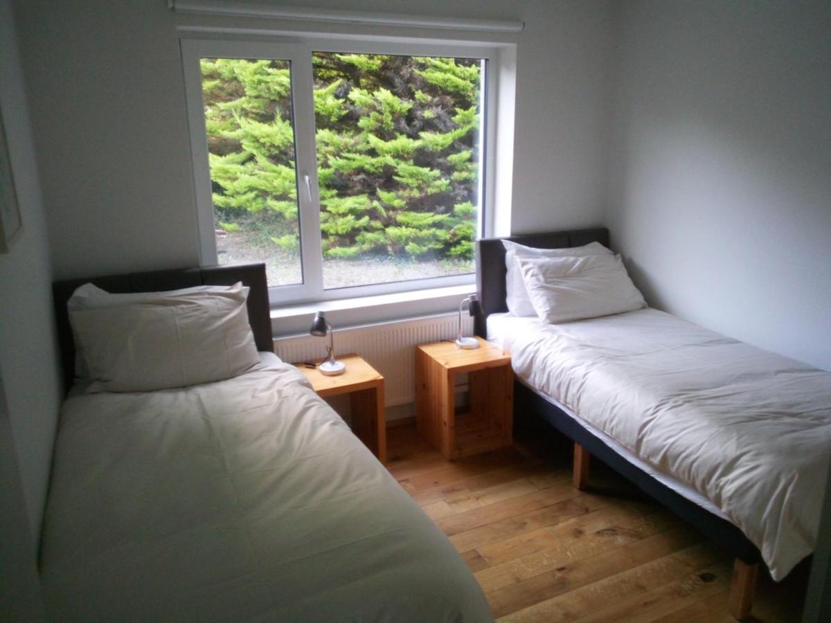 Spacious Contemporary Chalet Type Apartment. ゴールウェイ エクステリア 写真